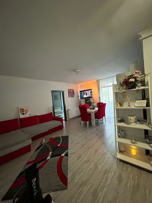 Inchiriez apartament 3 camere