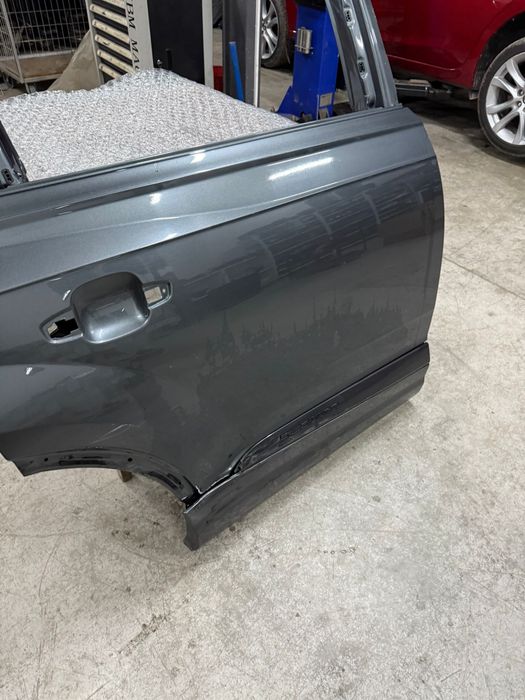 задна дясна врата за audi q7 4M0