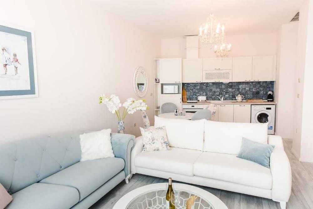 Дава се под наем Двустаен апартамент в Варна, Младост 1 - 100 кв.м за 827.73 € - Снимка #12