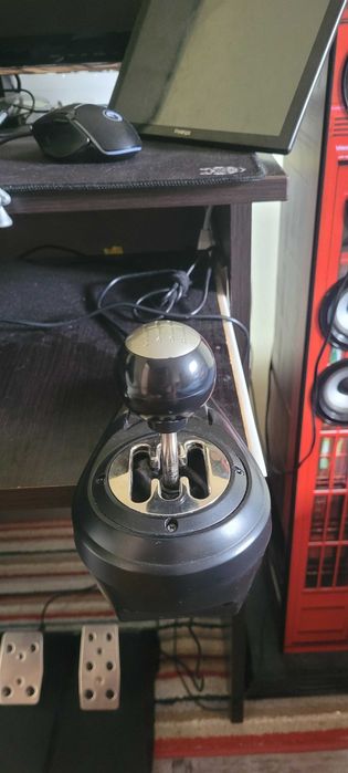 Se vinde volan gaming series myria mg7418 aproape nou