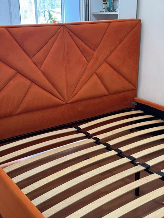 Кравать для спальной