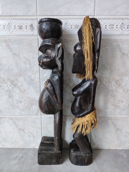 Статуэтки деревянные