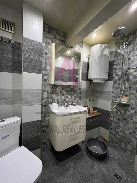 Продава се Тристаен апартамент в Варна, Лятно кино Тракия - 116 кв.м за 1555 €/кв.м - Снимка #5