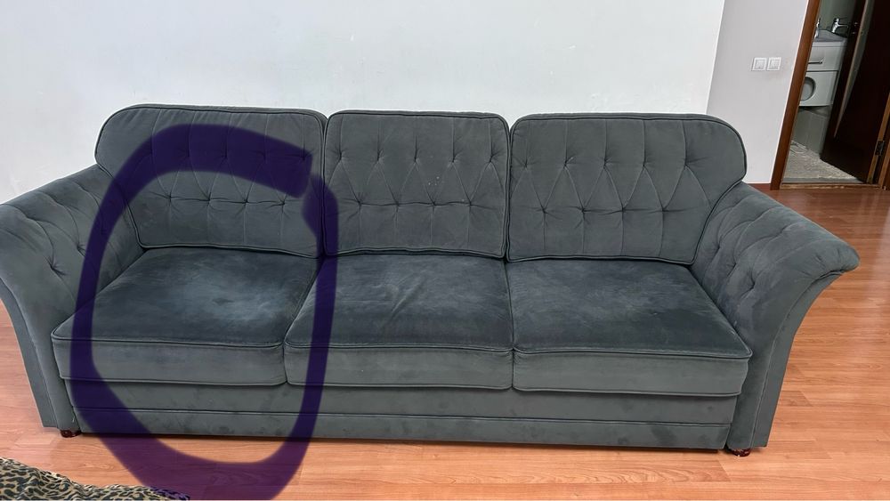 Диван серого цвета