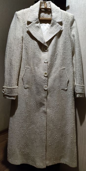 Продам новое пальто