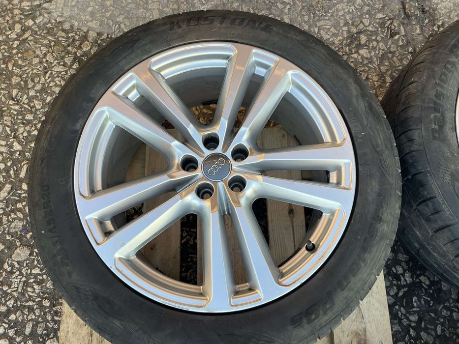 Джанти за Audi Q7 4M0601025 H 9J 20'' Zoll ET33 A6 A7 A8 имат и гуми