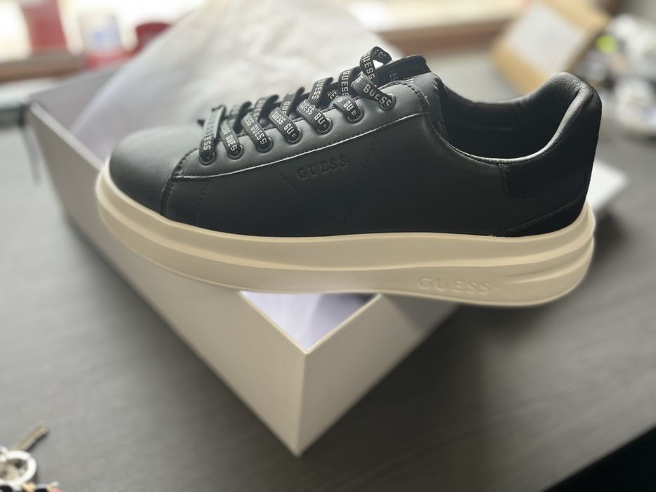 Guess мъжки обувки Нови! 43