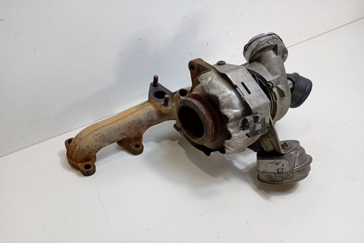 Turbina turbosuflanta 03g253016h Volkswagen VW Passat B6