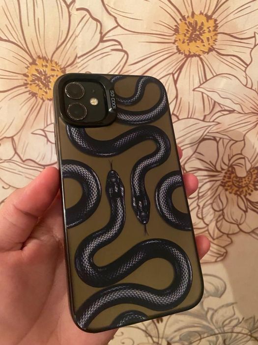 Айфон 11 64гб.