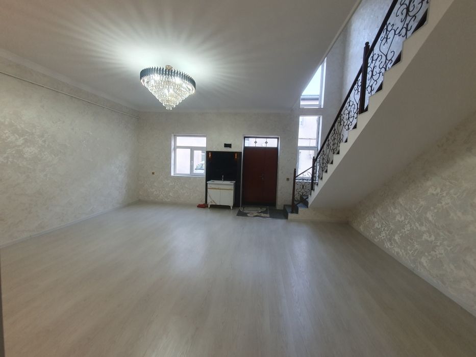 Yangi qirilgan, yashashga tayyor kottej sotiladi