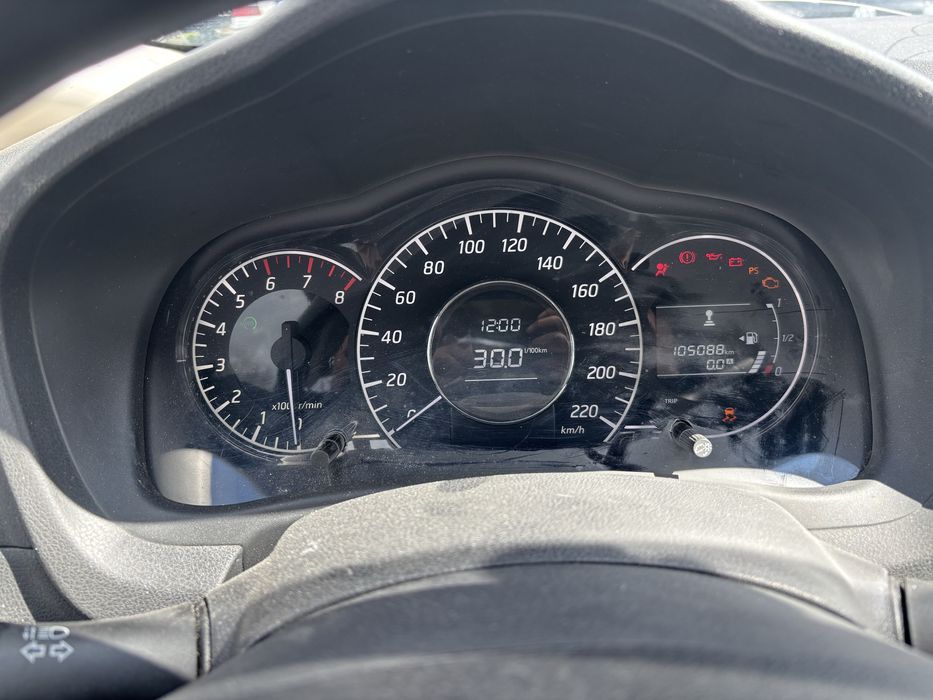 Nissan Note 2014г 1.4 бензин . На части или цяла