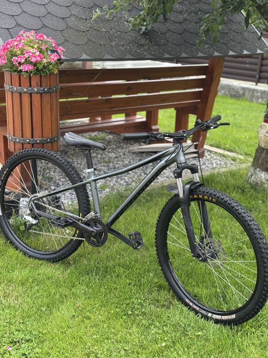 bicicletă SPECIALIZED