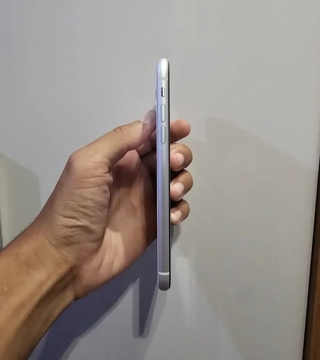 Продам Айфон XR 64gb 100%