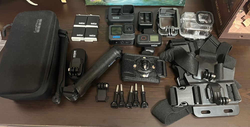 GoPro HERO 12 Black с пълен комплект аксесоари