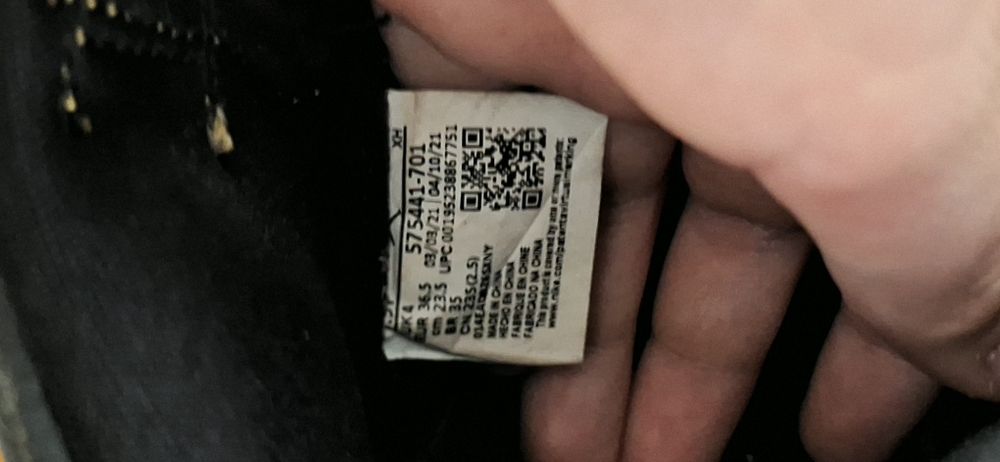 Nike noi fără cutie