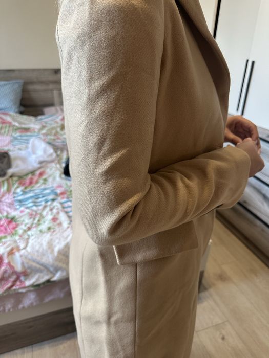 ZARA Есенни палта и якета