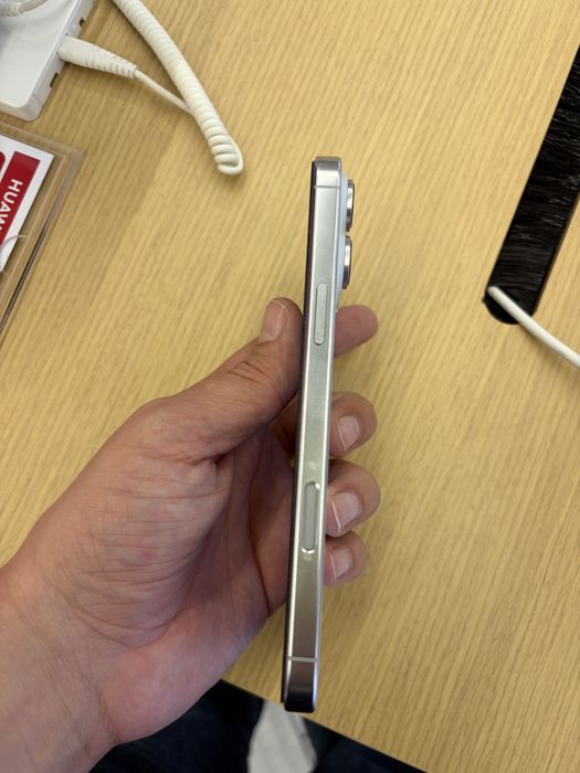 iPhone 16 Pro Max 256 gb White EAC