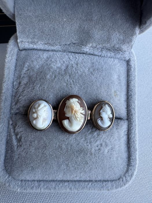 Brosa din argint si camee