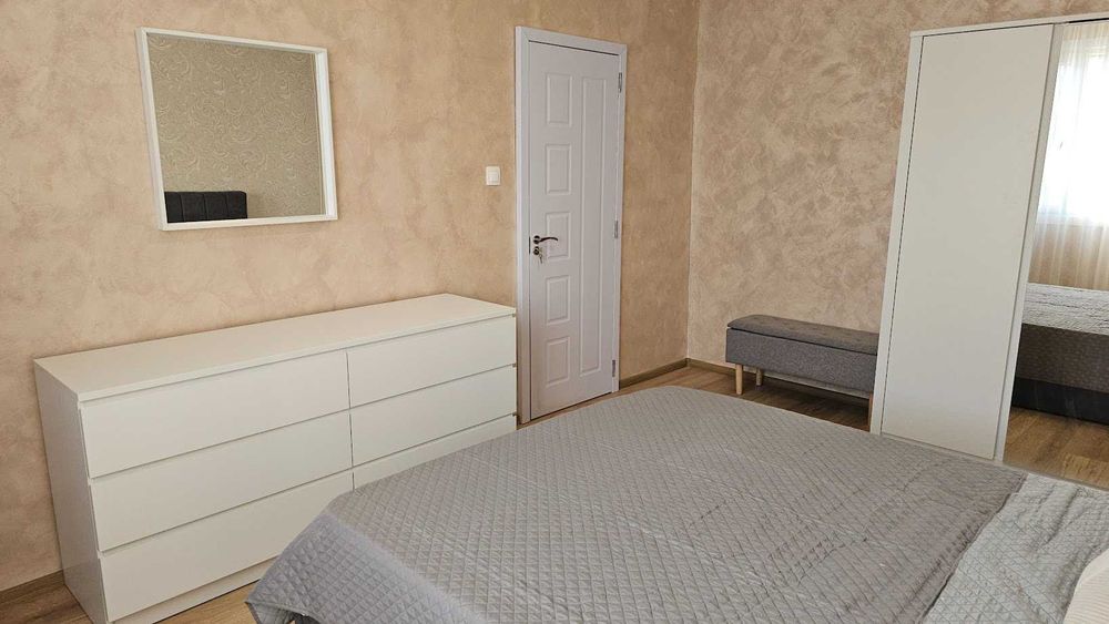 Продава се Двустаен апартамент в Пловдив, Център - 64 кв.м за 2024 €/кв.м - Снимка #8