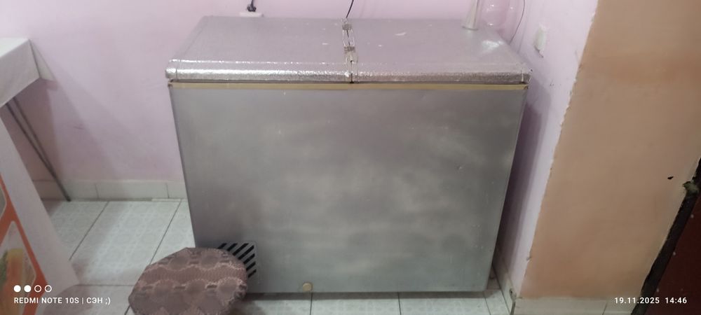 Морозильник работает лтлично