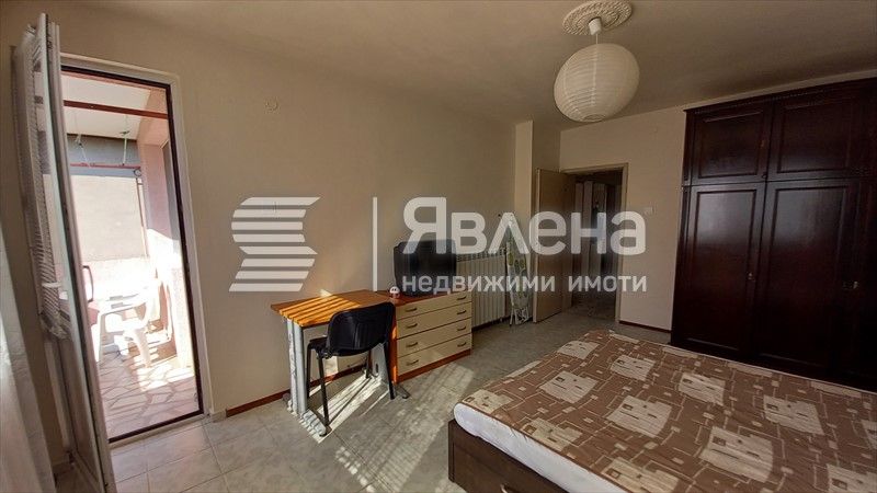Дава се под наем Тристаен апартамент в Царево - 93 кв.м за 350 € - Снимка #2