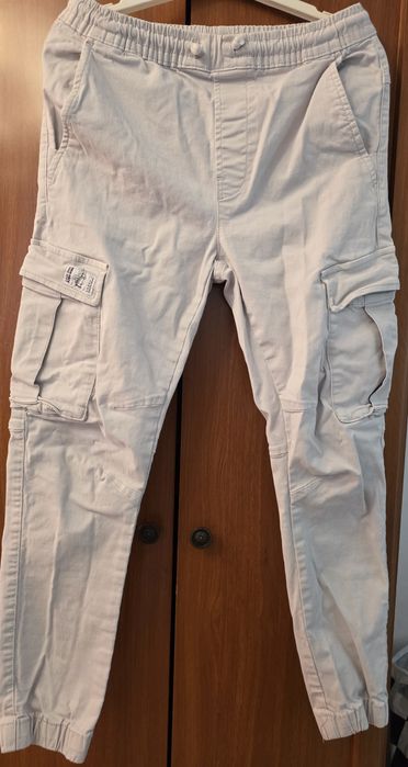Pantaloni bărbați