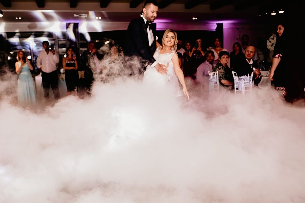 Fum greu pentru dansul mirilor / schela de lumini / gheata carbonica