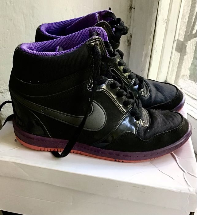 Продам обувь “Nike”