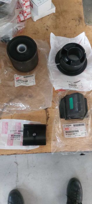 Исузу Кузовной запчастлари! дверь капот бампер облицовка фара торпедка