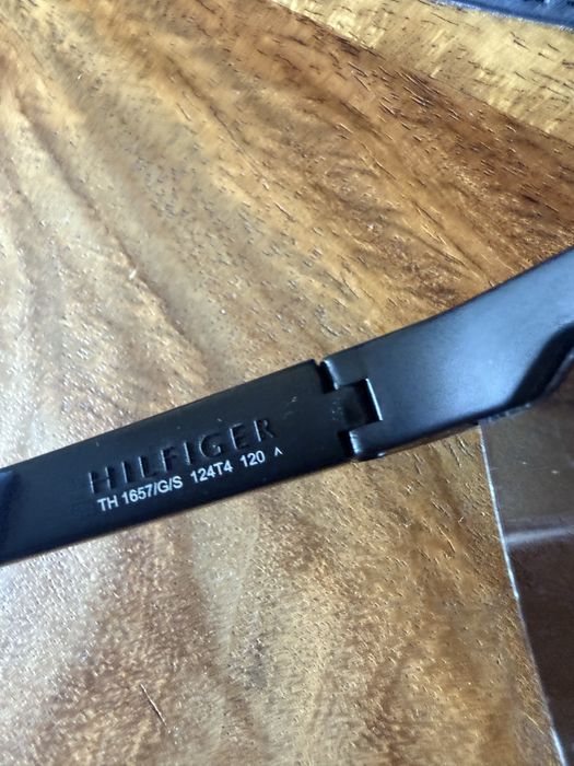 Слънчеви очила Tommy Hilfiger