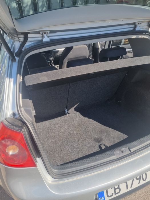 Продавам VW  GOLF 5
