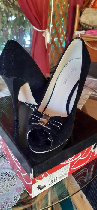 Туфли продам в отличном состоянии