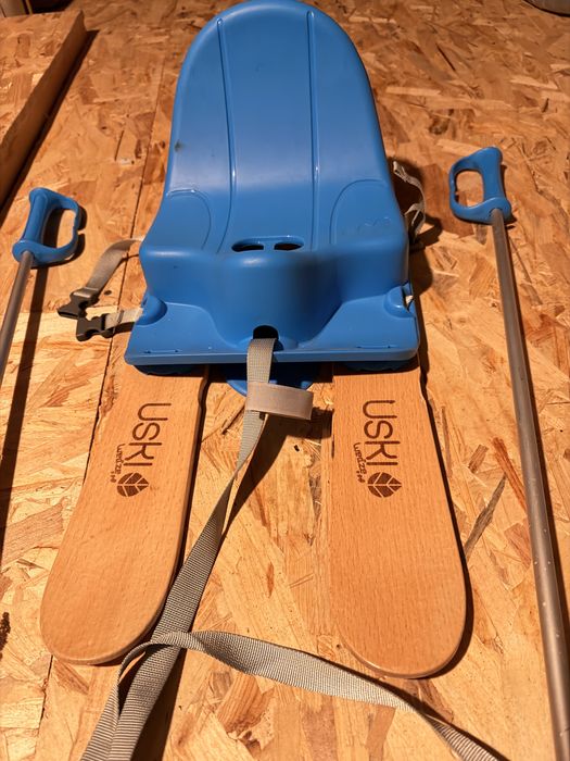 Set USKI copii stare foarte buna.