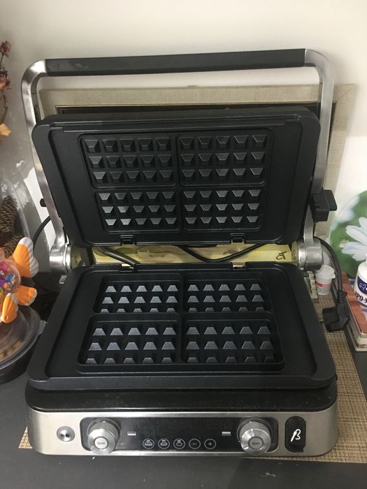 Продам Электрогриль Delonghi CGH1130DP