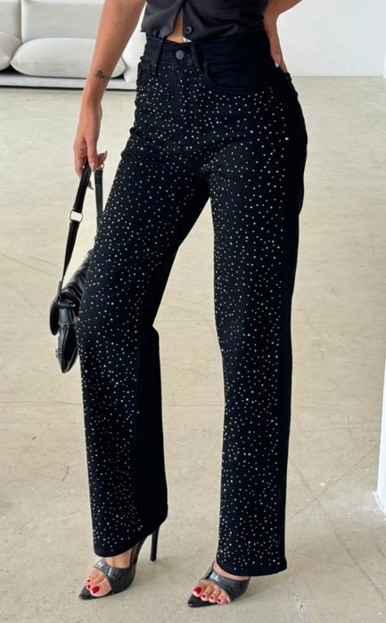 Vand blugi pentru dama