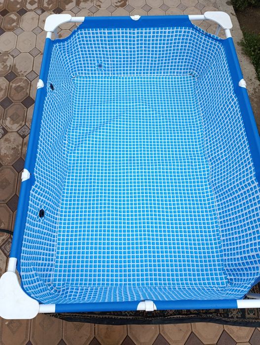 Продаю бассейн  состояни самолёт