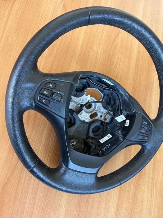 Оригинален волан за BMW F20,F21,F30,F31