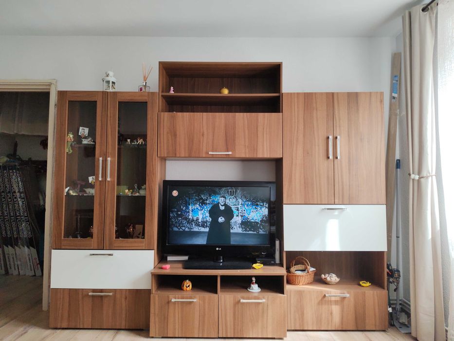 Vind mobilier de sufragerie uzat puțin timp