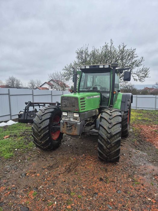 Dezmembrez Fendt 515