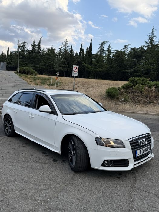 Audi A4 B8.