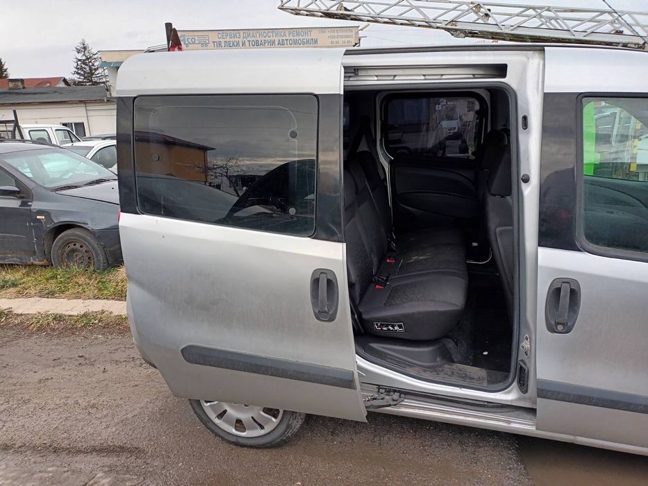 На части Fiat Doblo 1600 кубика мултиджет 2011 година