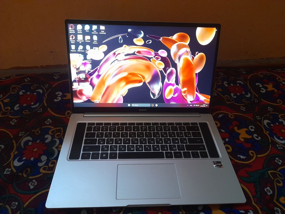 HONOR MagicBook 16 2023