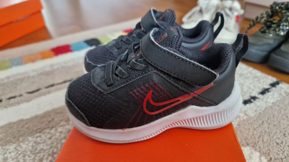 Маратонки за момченце nike