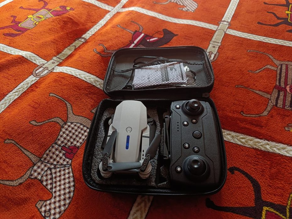 Продам дрон, квадрокоптер!