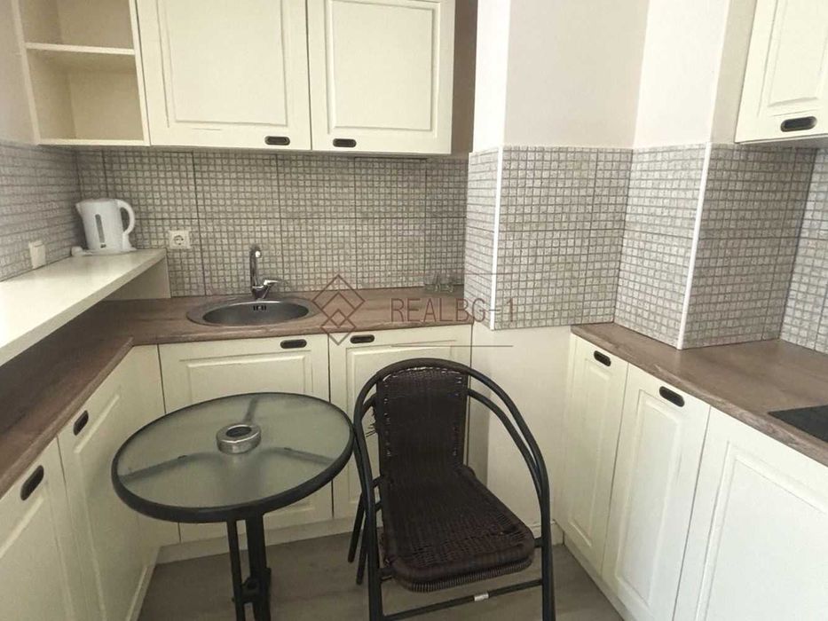 Продава се Тристаен апартамент в Балчик - 96 кв.м за 1055 €/кв.м - Снимка #2