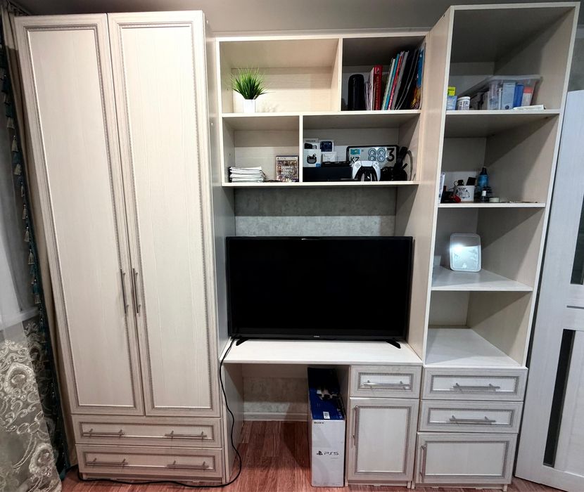 Продам гарнитур в комнату, в отличном состоянии