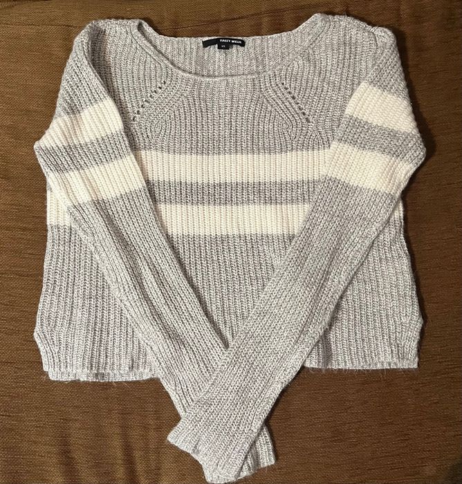 Всичко по 10 и 15лв - дамски блузи