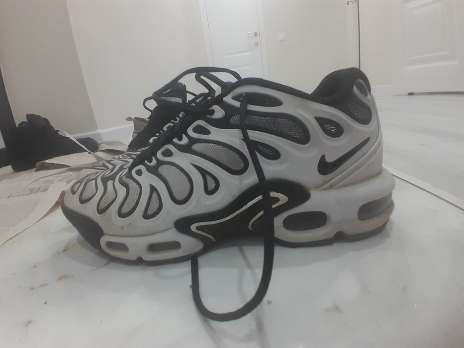 продам кроссовки nike tn drift