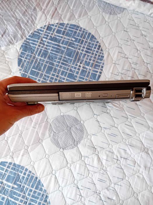 Лаптоп Dell Latitude D830