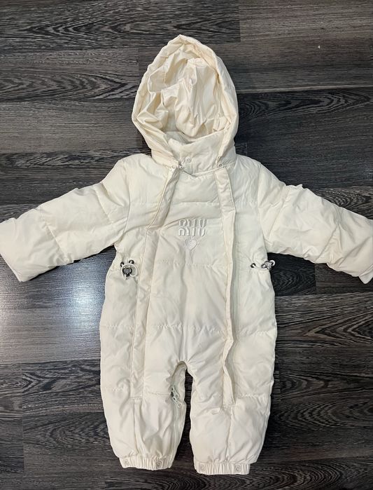 Продам 4 комбинезона